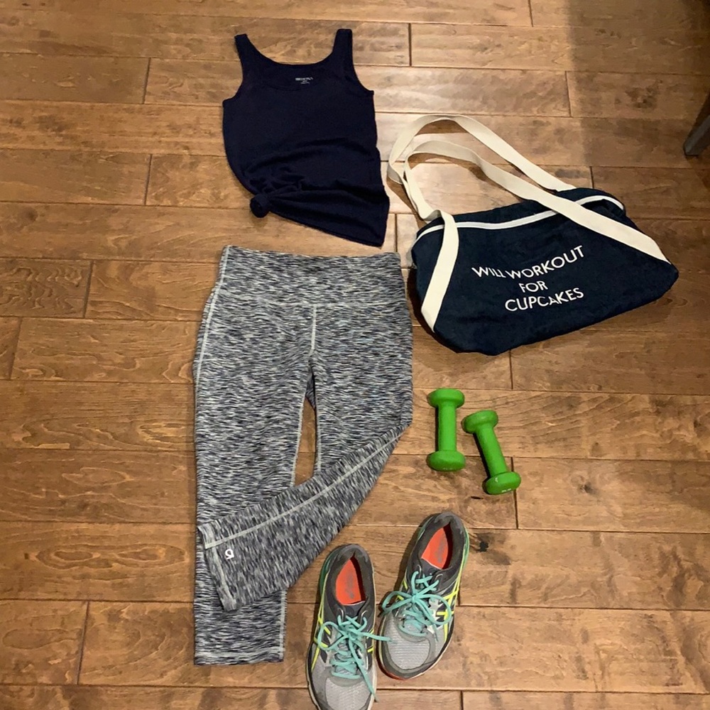 GapFit workout leggings • Gfast • Size M • White, Gray and almost a hint of Navy